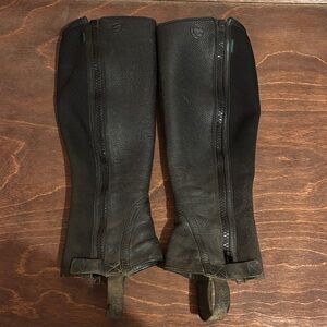 Ariat Breeze half chaps size MT